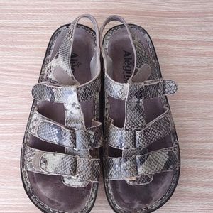 Allegra Kleo Sandals, size 39
